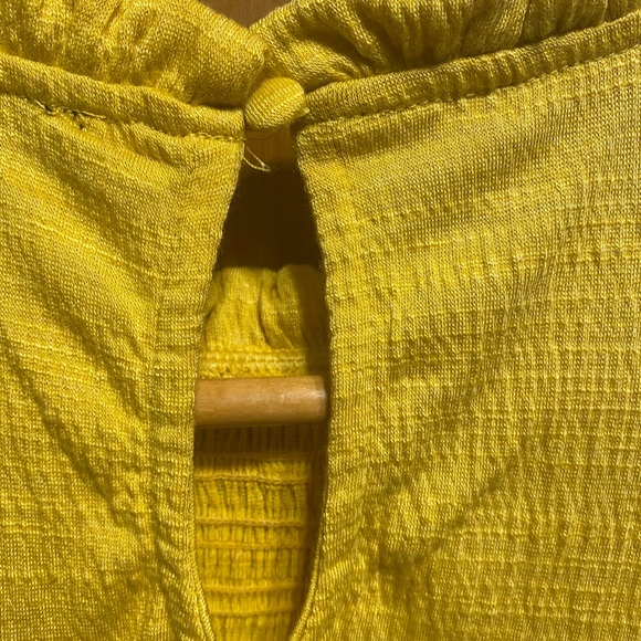 Cable and Gauge Yellow Shirt - Picture 3 of 4